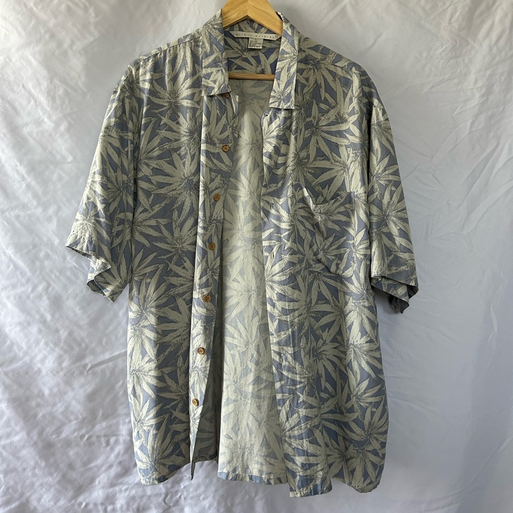 SOLD ‼️ Silk Button Down